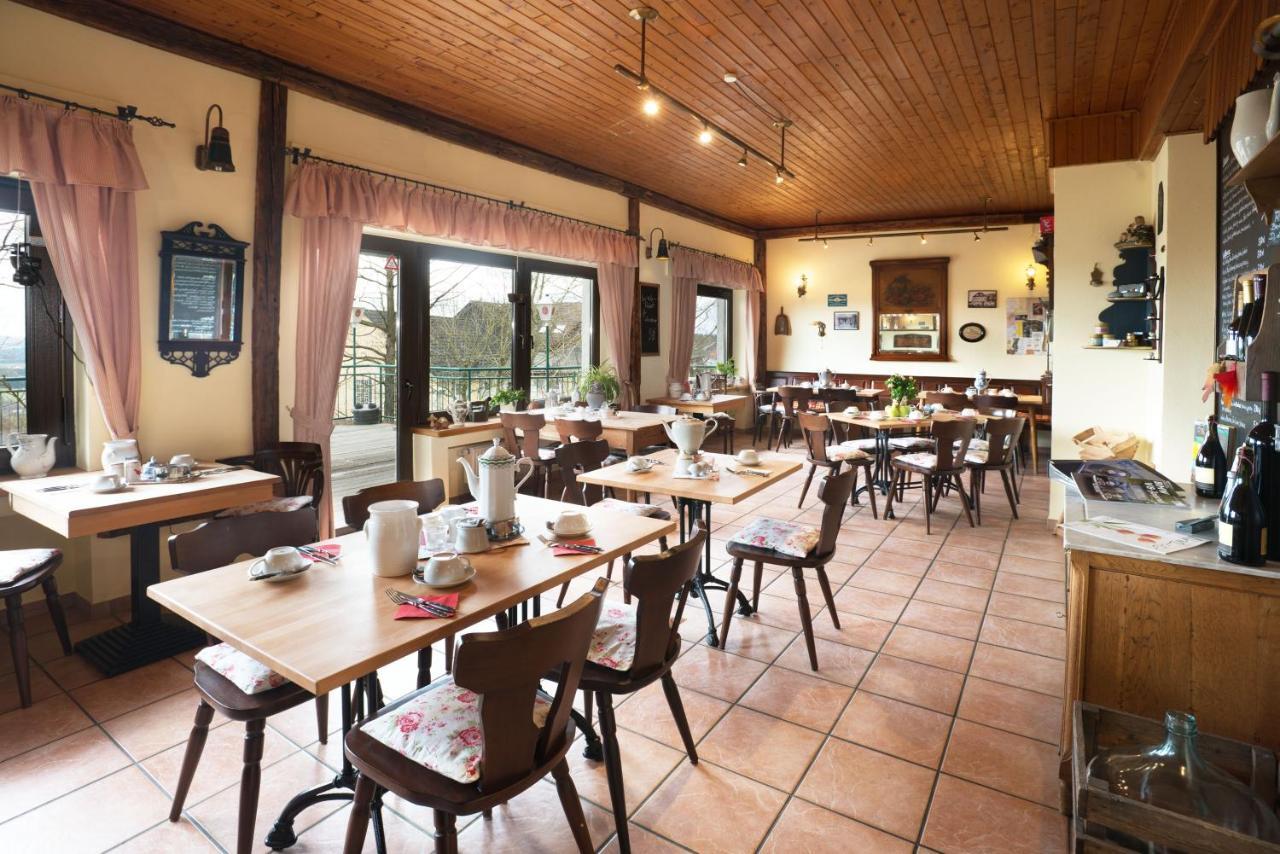 Gasthaus Zur Burgschaenke Aremberg Extérieur photo