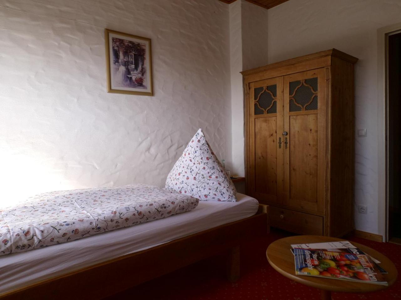 Gasthaus Zur Burgschaenke Aremberg Extérieur photo